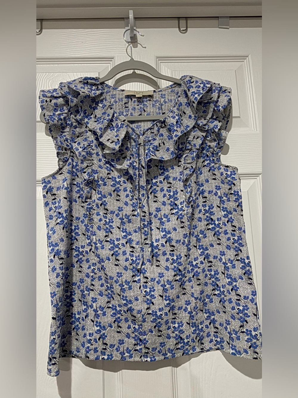 LOFT Blue and White Floral Ruffle Sleeveless Top